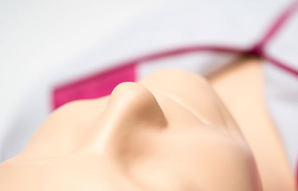 Laerdal Little Anne Übungspuppe